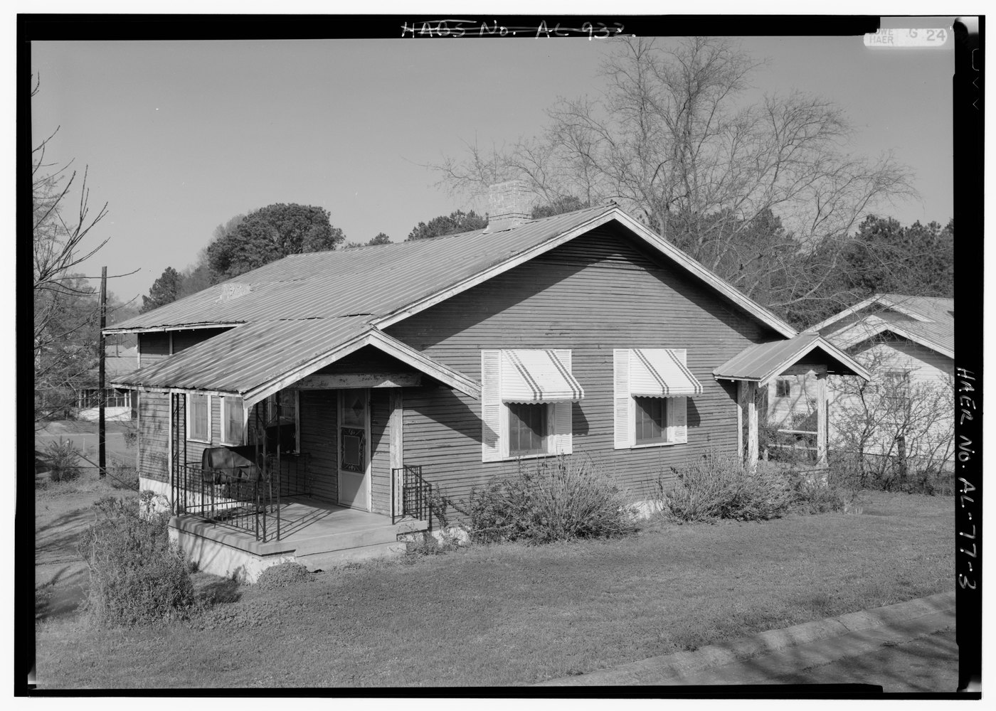 Company housing at the Edgewater mine, Birmingham, Alabama, photographed for the Historic American Engineering Record in spring 1993